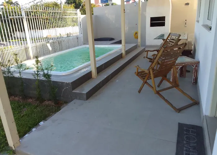 Casa Com Piscina Pertinho Da Praia